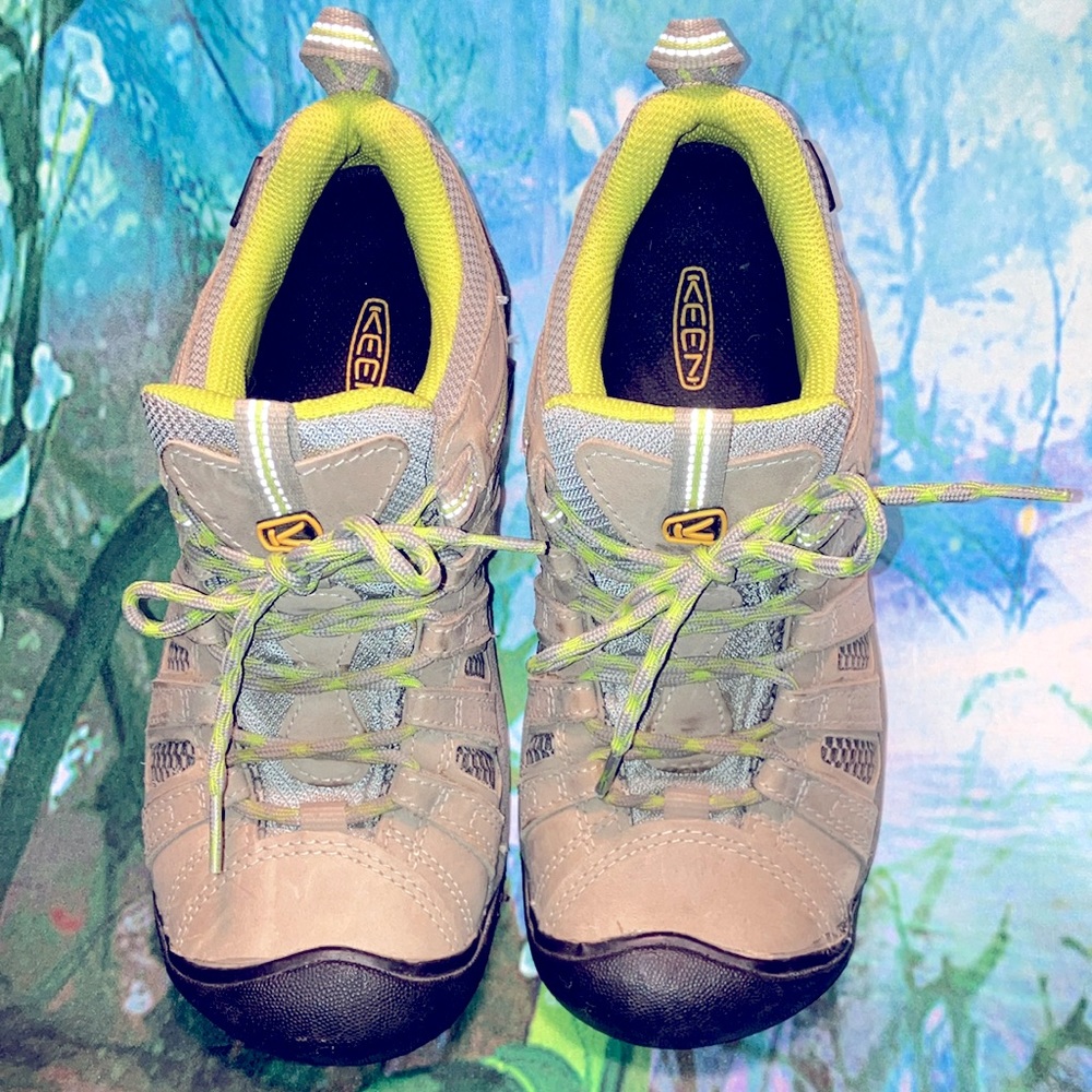 keen women's voyageur hiking shoes